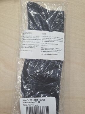 Crew-Length Black Men's Socks - Size Grandeur 11-12